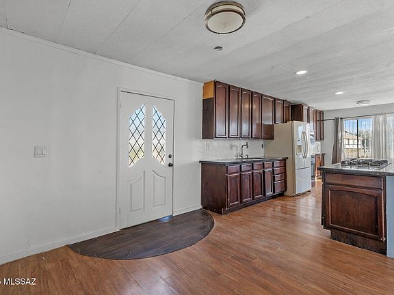 4th image of 2743 N Geronimo Ave
