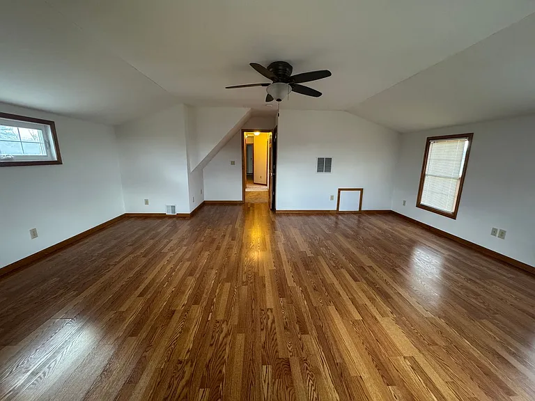 2047 Parkside Dr — Photo 23