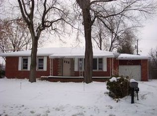 1033 Rhondell Ln, East Alton, IL
