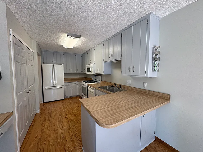 14724 Embry Path — Photo 7