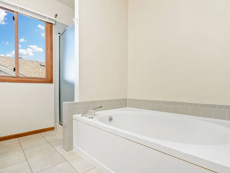 718 Justice Dr — Photo 19