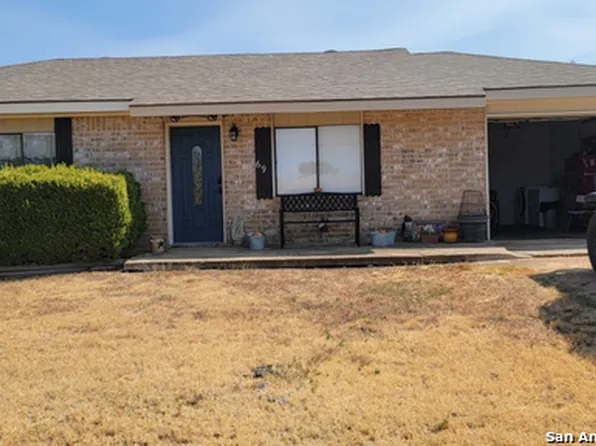 69 Quail Run, Harper, TX 78631