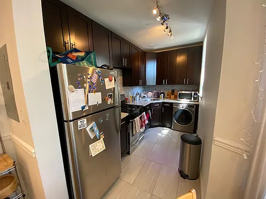 Rented by Mdays Realty | media 34