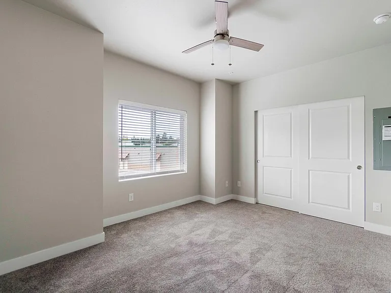 Arbor Crest Apartments — Photo 33