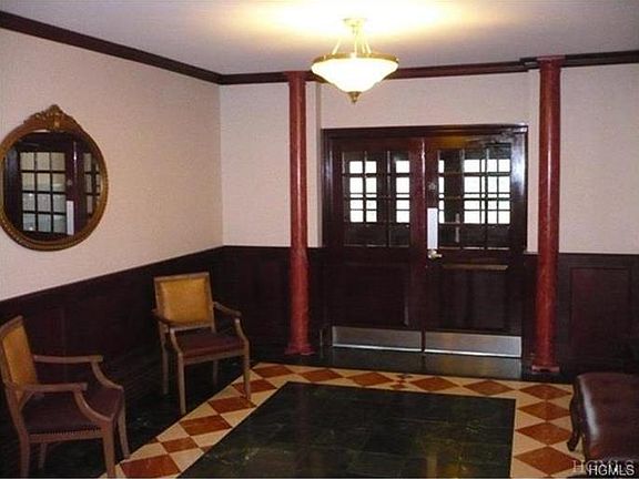 4th image of 838 Pelhamdale Ave APT 1d