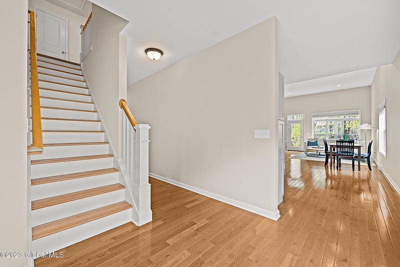 5th image of 6C Macoun Drive