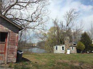 49 Glenwood Rd, Clinton, CT 06413