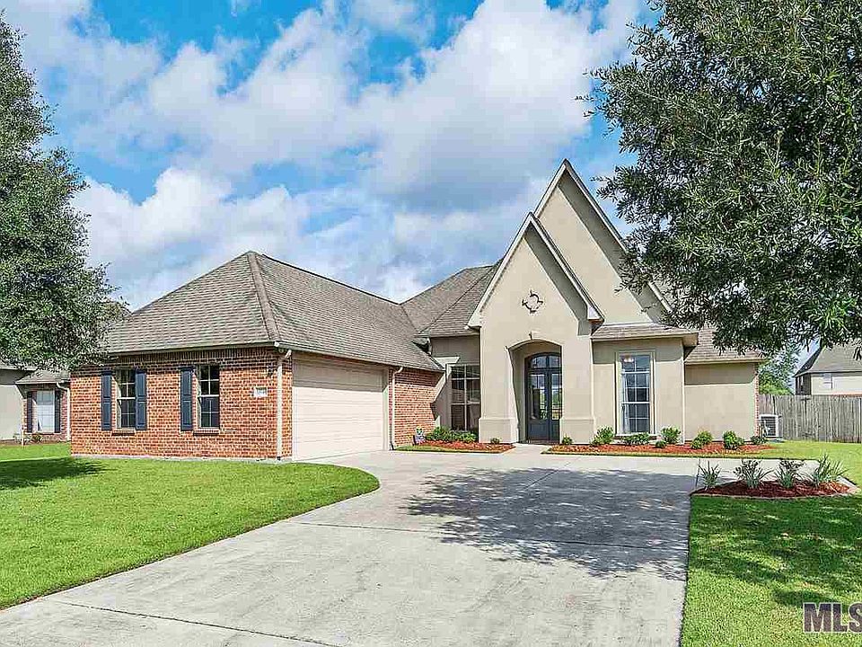 1st image of 13749 Parkway Dr
