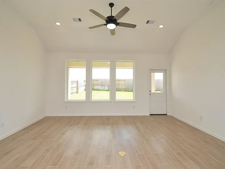 5631 Pearl Vista Dr — Photo 19