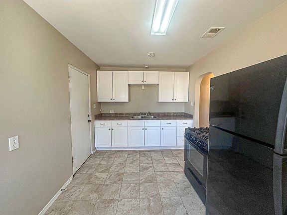 5th image of 2646 Graceland Dr NE