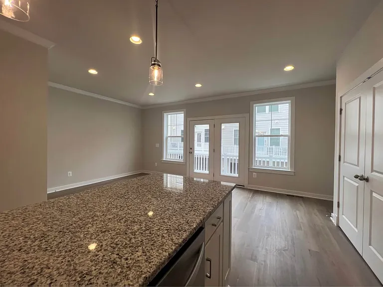 217 Willis St — Photo 10