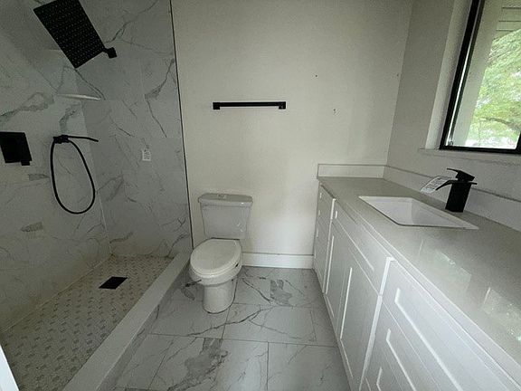 5th image of 1109 Nugent St