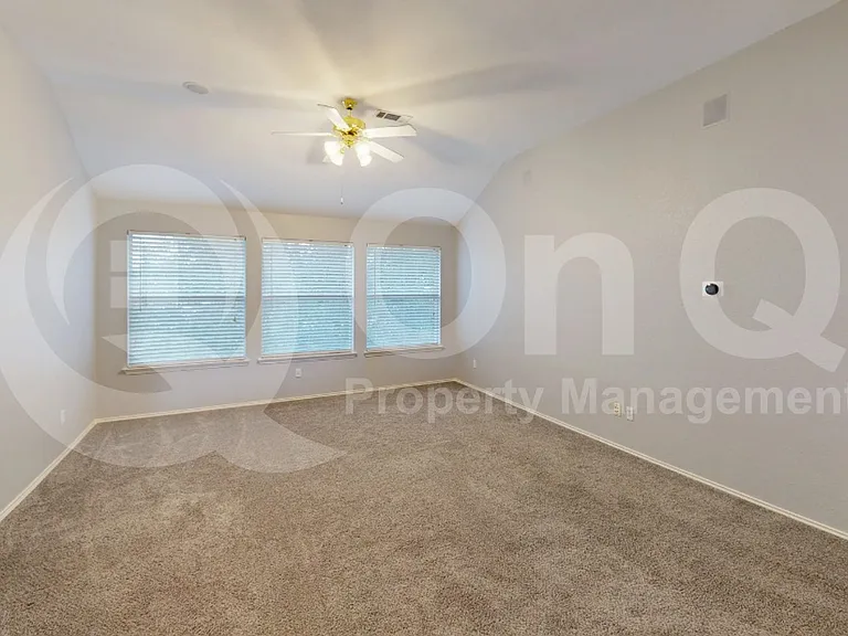 4205 Holly Dr — Photo 13