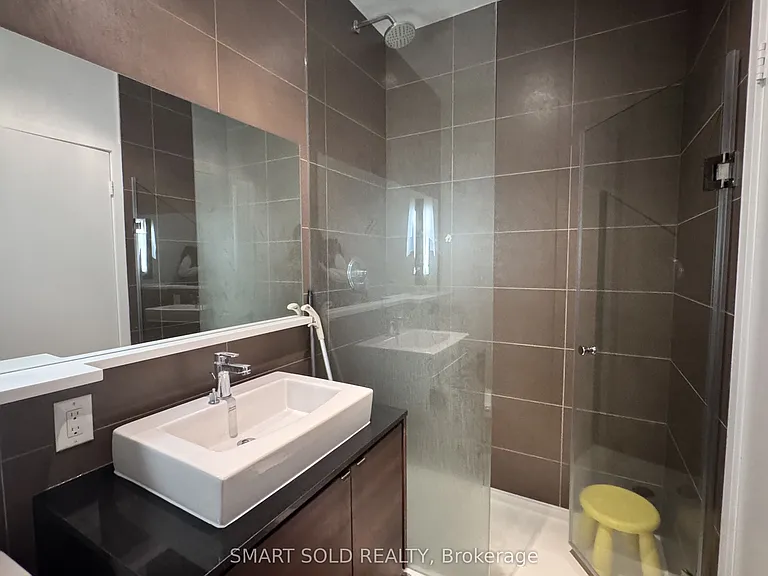72 Esther Shiner Blvd #2306 — Photo 9