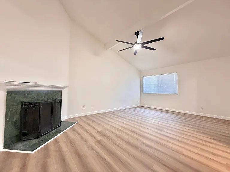 21500 Califa St #163 — Photo 15
