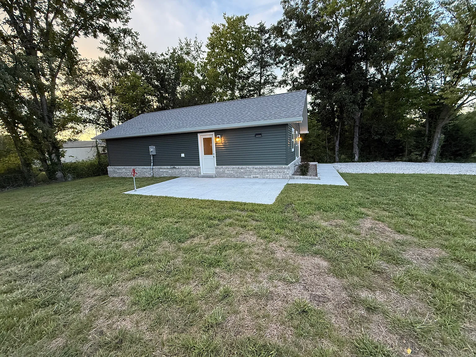 3 bed, 962 sqft, $1,395 — Photo 3