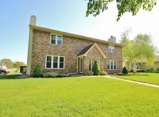 5000 Bel Aire Rd, Des Moines, IA 50310