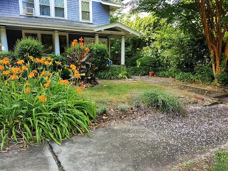 294 Hillside St — Photo 24