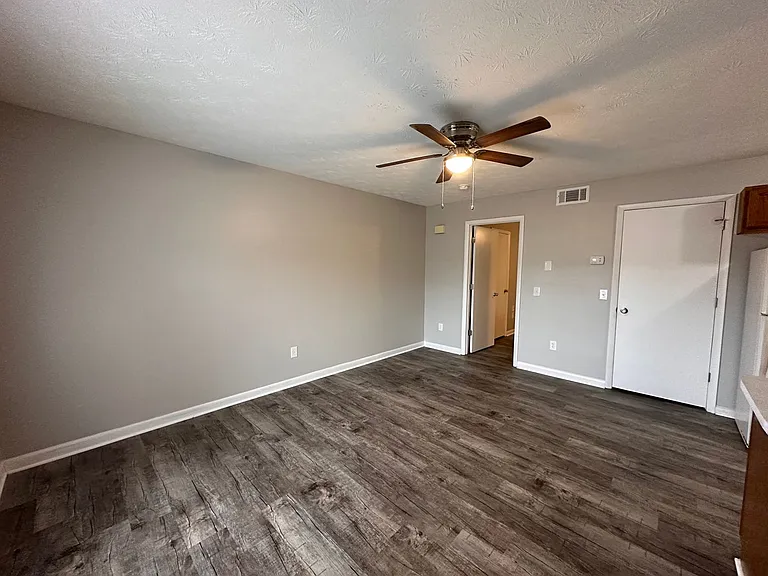 Lakeland Hills Apartment Homes — Photo 50