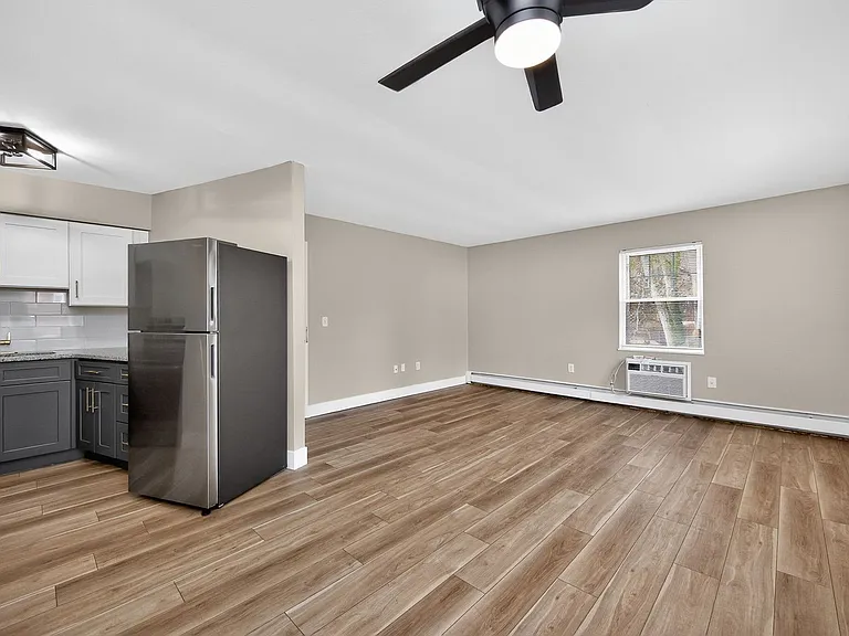 6419 Montgomery Rd #B1 — Photo 6