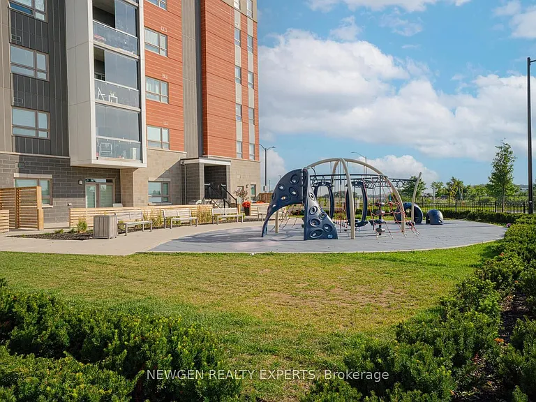 240 Lagerfeld Dr #13 — Photo 18