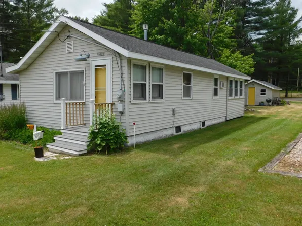 W6070 N Bay Cir, Shawano, WI 54166