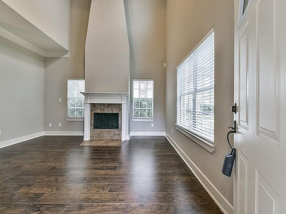 5th image of 2865 Westhollow Dr Unit 81