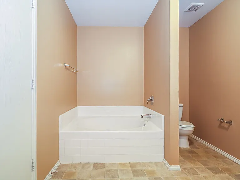 10001 Chrysalis Dr — Photo 12