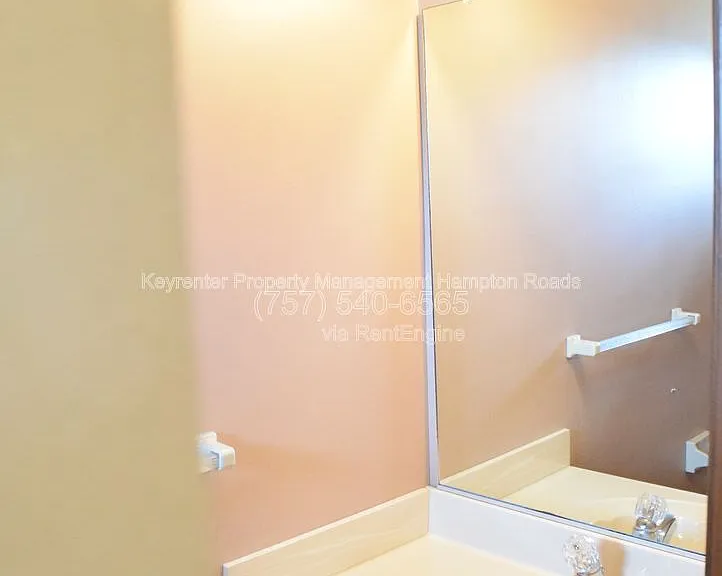 310 Cobb Island Ct — Photo 9
