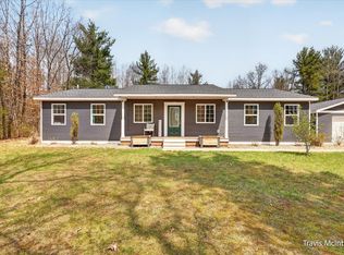 20392 Gates Rd, Howard City, MI 49329