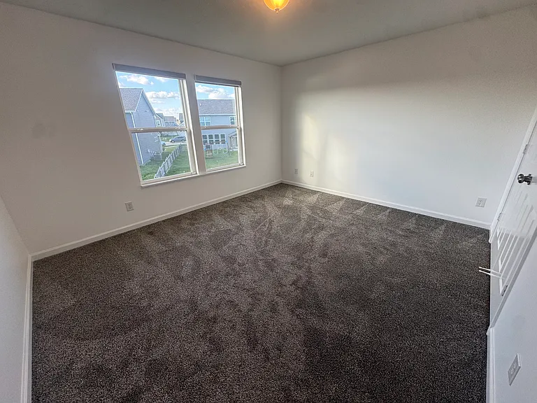 1296 Wood Thrush Ct — Photo 20