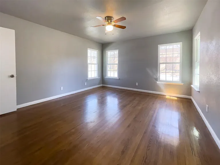 7543 Colgate Ave — Photo 33