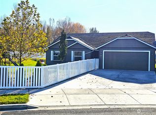 801 S Hamilton Rd, Moses Lake, WA 98837