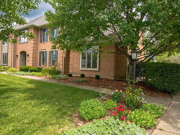 2nd image of 7903 Woodglen Dr
