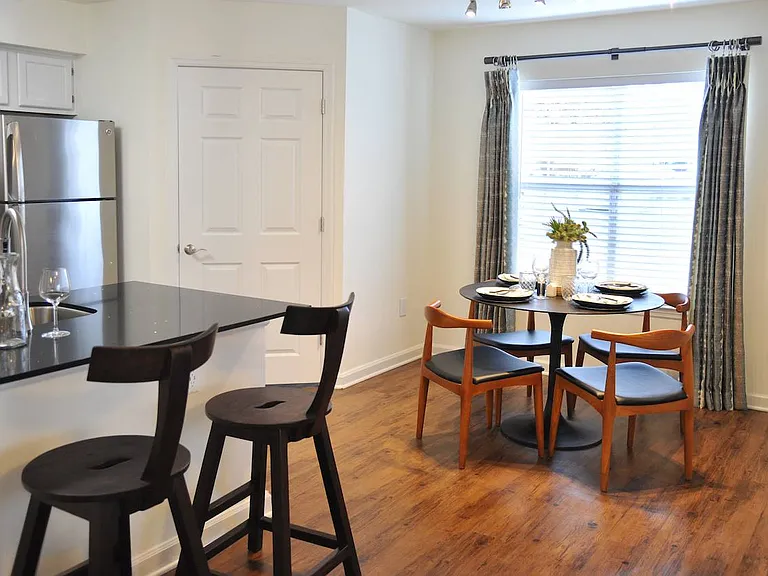 Bridlewood On Westland Apartments — Photo 28