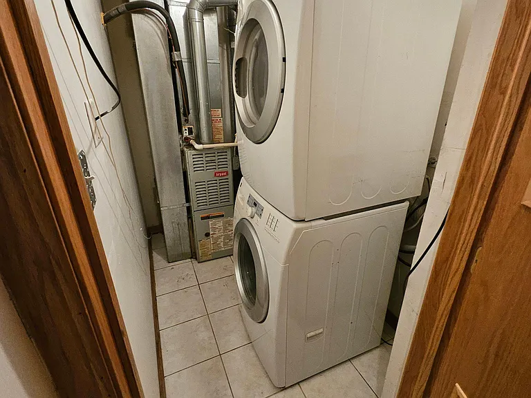2446 W Arthington St #2 — Photo 34