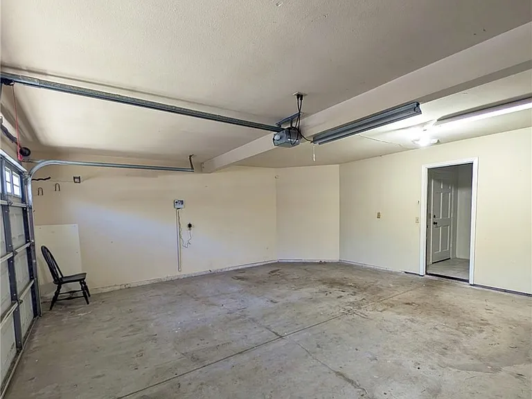 1813 Newport Ave — Photo 14