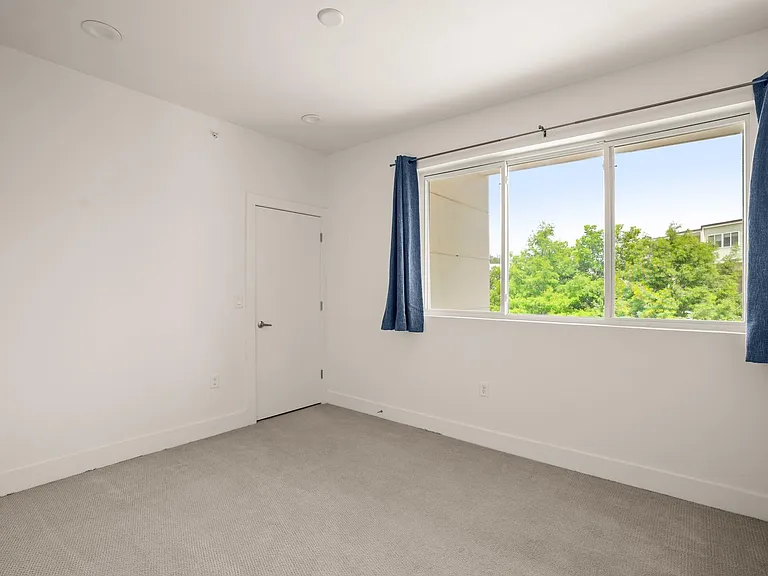 604 N Bluff Dr #228 — Photo 22