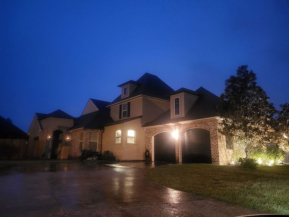 1st image of 103 La Villa Cir