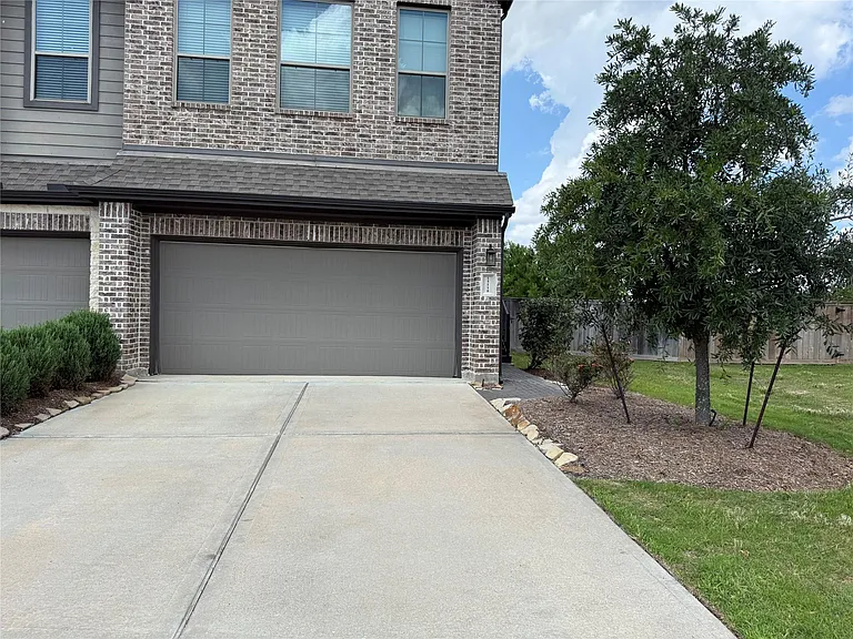15118 Cougar Overlook Ct — Photo 2