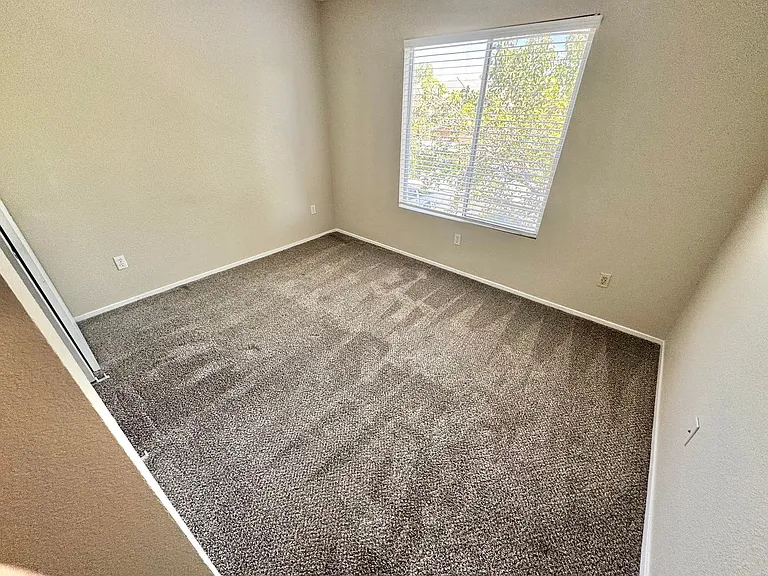 8070 W Russell Rd #2121 — Photo 15