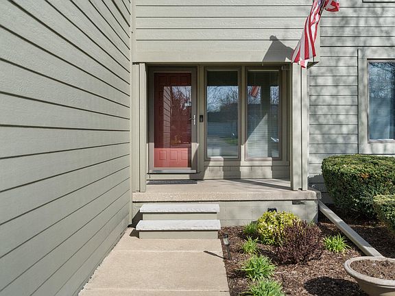 3rd image of 5645 Winslow Ct