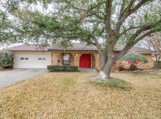 1624 Springbrook St, Mesquite, TX 75149