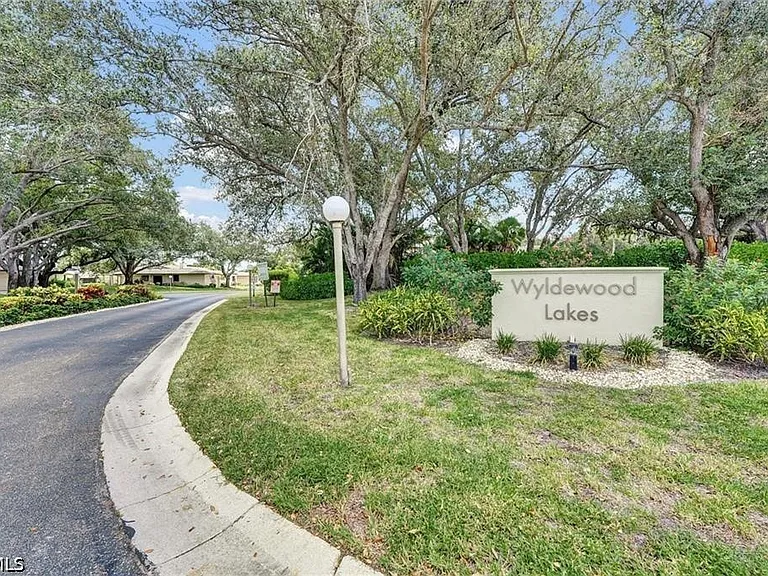 5883 Sand Oak Dr — Photo 28