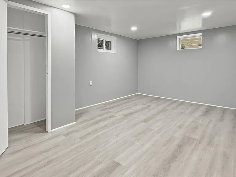 429 S 3rd Ave — Photo 11