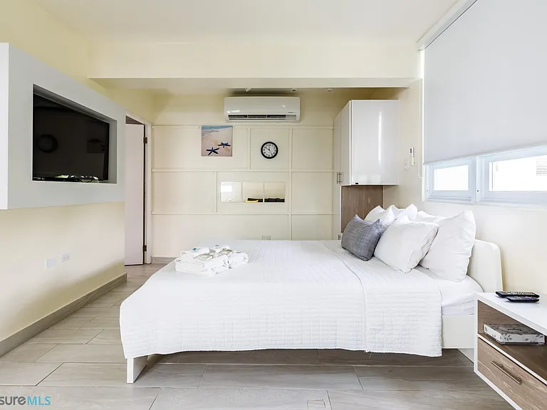 1408 Calle Aldea #3B — Photo 6
