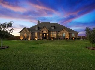 211 Lonesome Valley Rd, Waxahachie, TX 75167