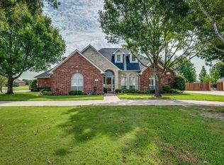 218 Spring Grove Dr, Waxahachie, TX 75165