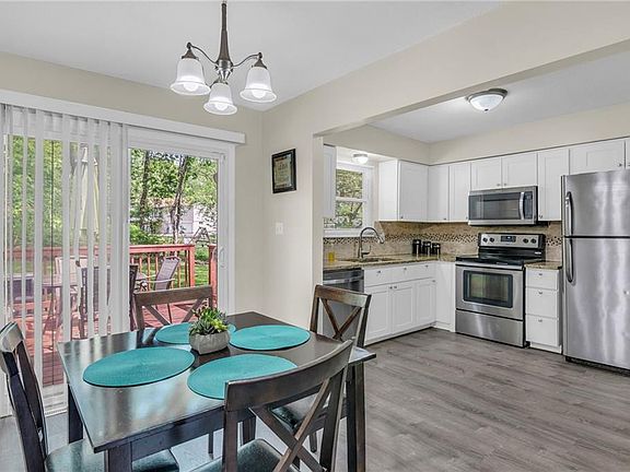 4th image of 2517 NW Kingsridge Dr