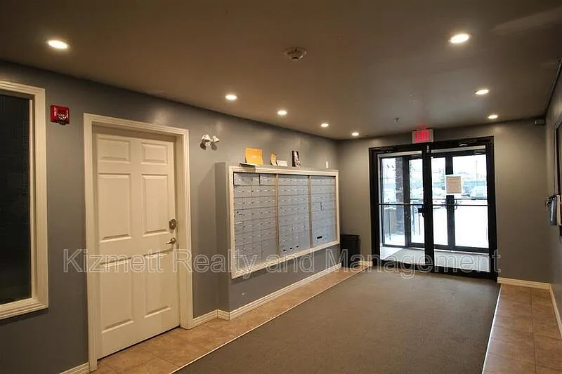 Building Photo - 5005 165th Ave NW #409